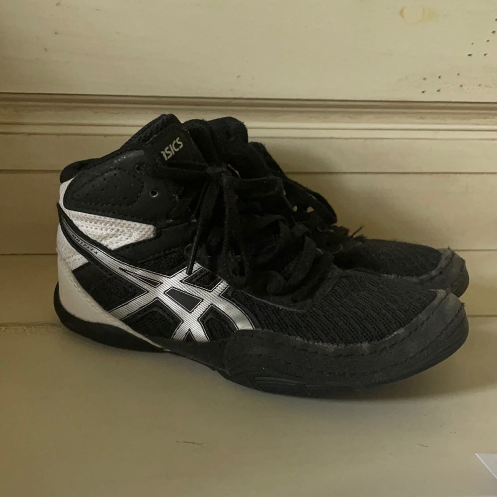 YOUTH Asics Matflex Wrestling shoes